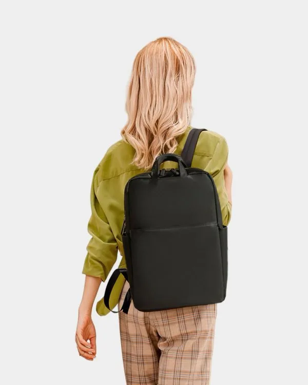 Mochila Delani portalaptop hasta 15.6" - Negro