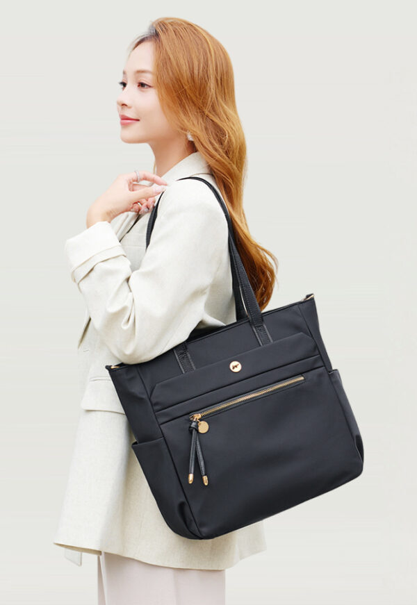 Tote Anya con portalaptop hasta 14"Negro