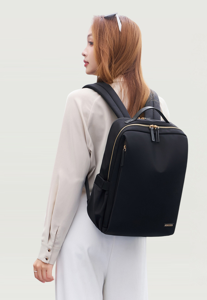 Mochila Aldana portalaptop hasta 15.6" Negro